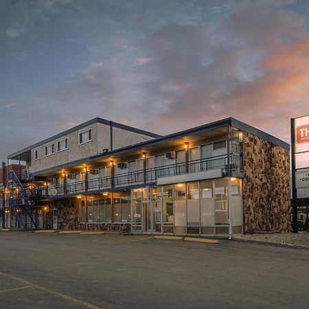 Thriftlodge By Wyndham Regina North Exterior photo