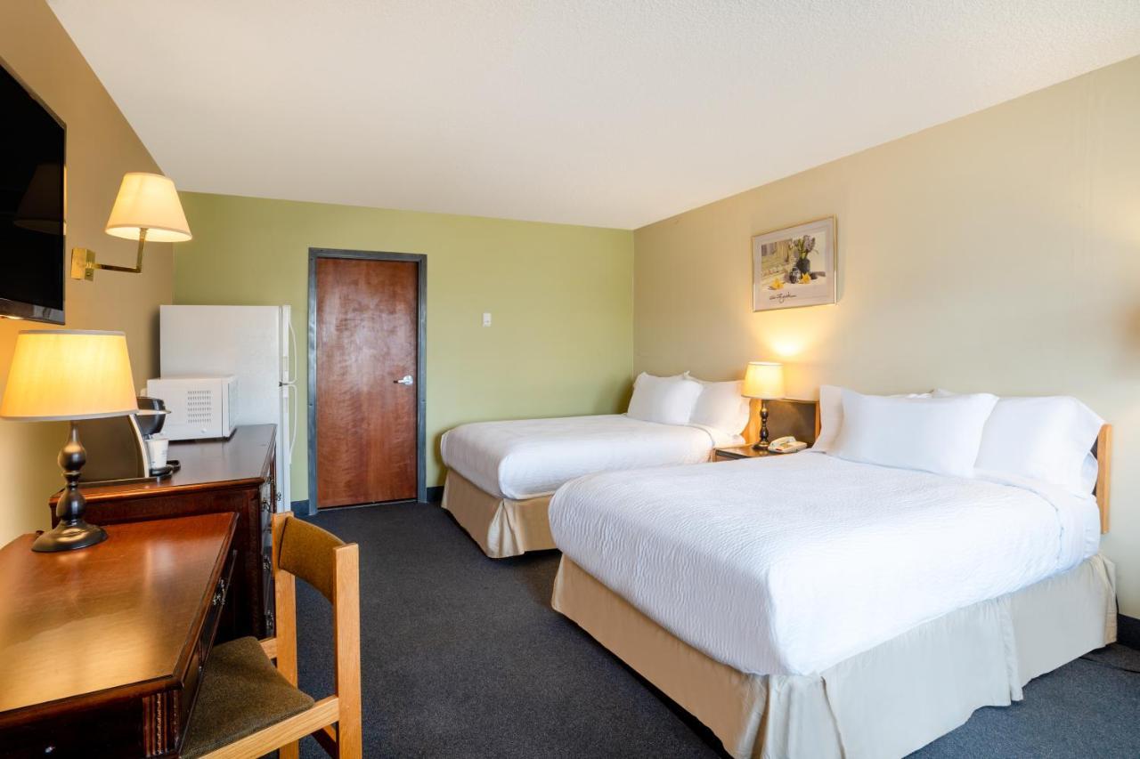 Thriftlodge By Wyndham Regina North Exterior photo